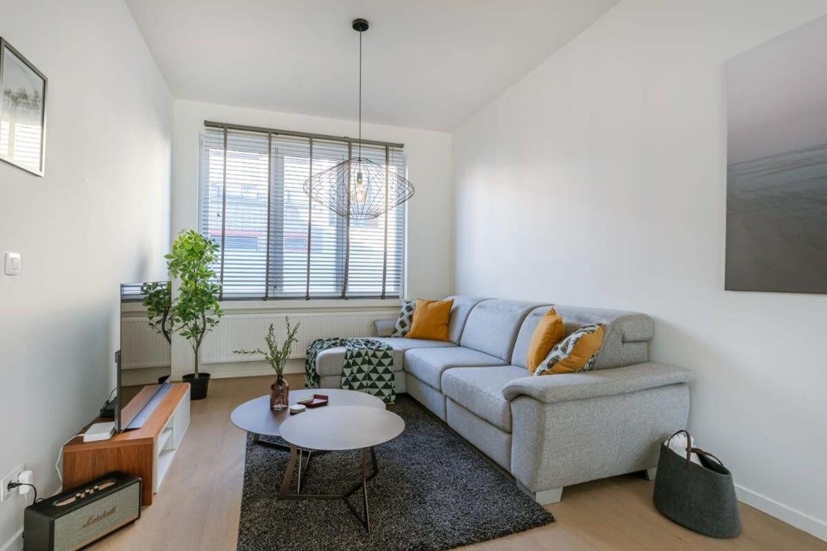 House With Large And Sunny Terrace Villa Anvers Exterior foto